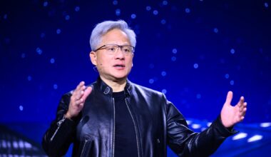 Tech billionaire tells people to stay in California