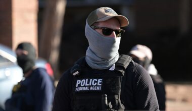 California's latest ICE mask ban appears dead under new ruling