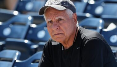 Ex-A's owner rips 'despicable' Giants for team's relocation from Oakland