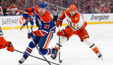 Oilers' Connor McDavid downplays injury, but he also has no points in first two playoff games