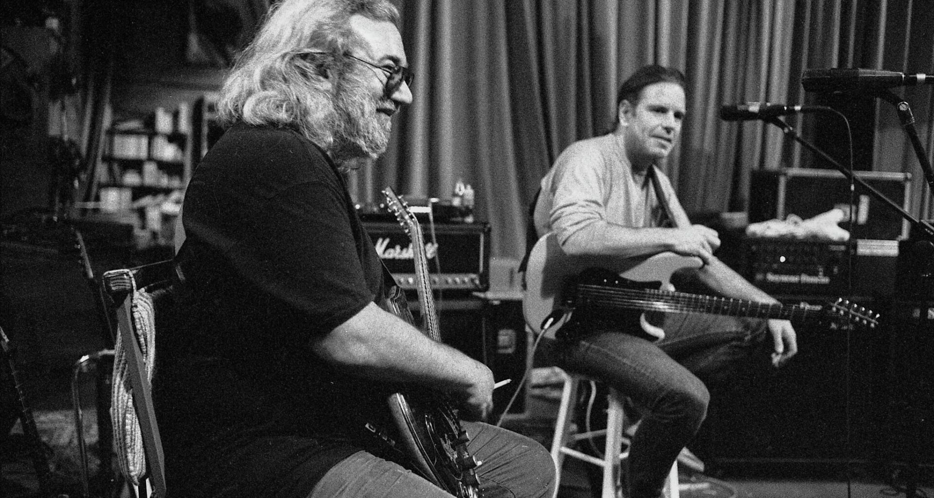 Grateful Dead memorabilia tops estimates in S.F. auction