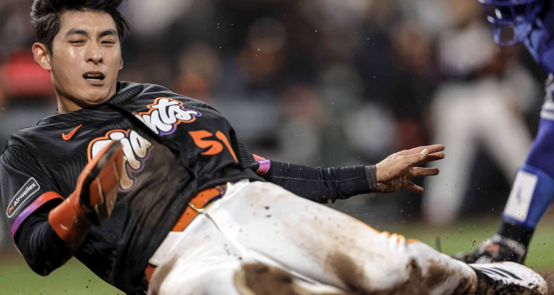 Dodgers catcher denies disparaging Giants’ Lee after tagging him out