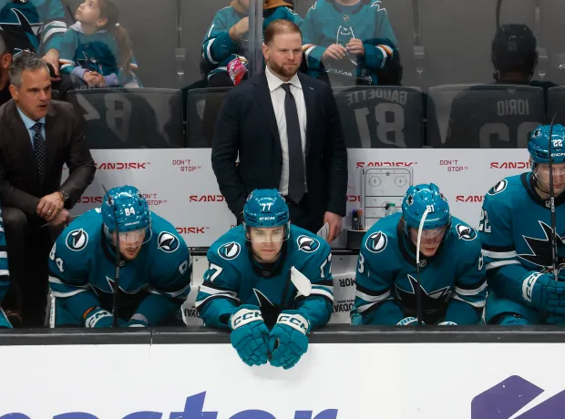 San Jose Sharks head coach Ryan Warsofsky keeps an eye on the game against the Vegas Golden Knights in the second period at the SAP Center in San Jose, Calif., on Sunday, Jan. 11, 2026. (Nhat V. Meyer/Bay Area News Group)
