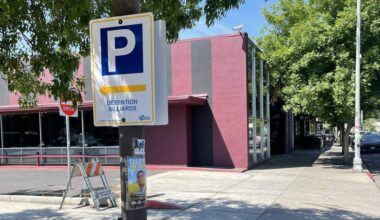 Paid public parking appears in Fresno’s Tower District