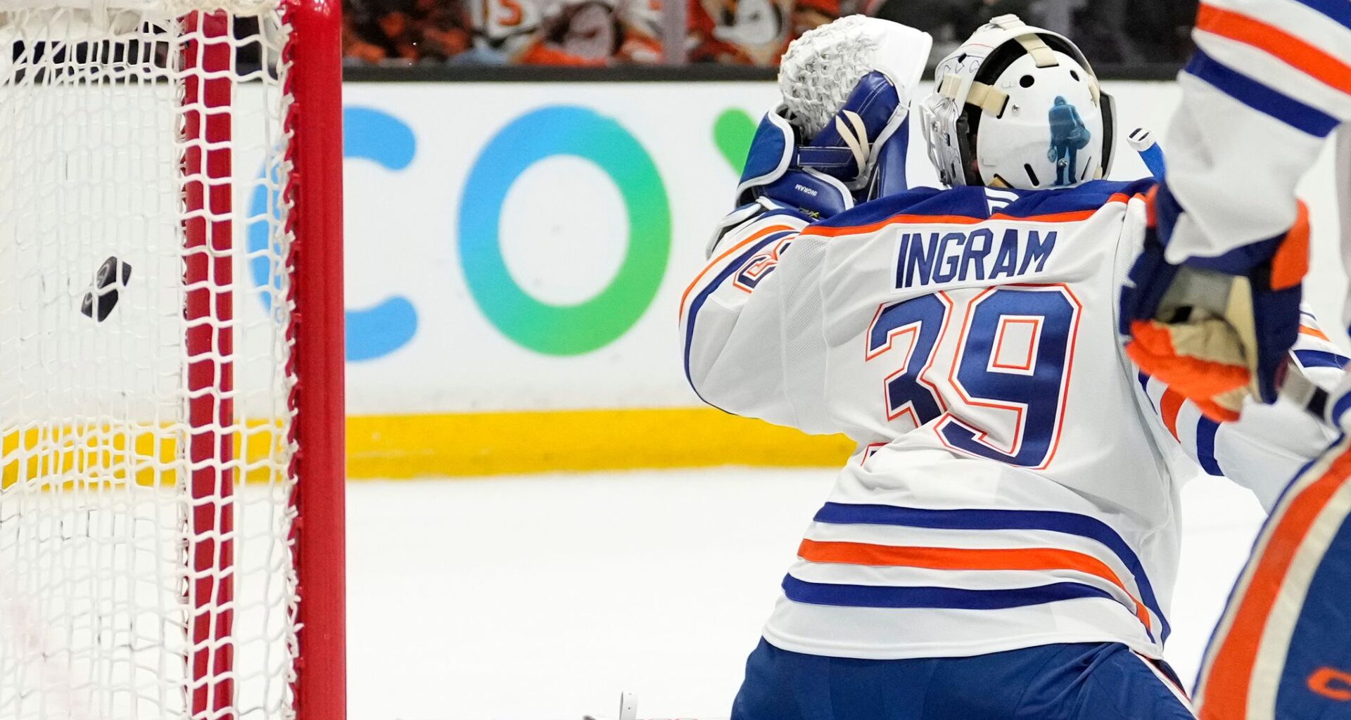 Ducks blast Oilers 7-4 in Game 3 in Anaheim's first home playoff game in 8 years