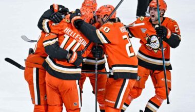 Ducks fly past Oilers in Game 3 for resounding 7-4 win – Orange County Register