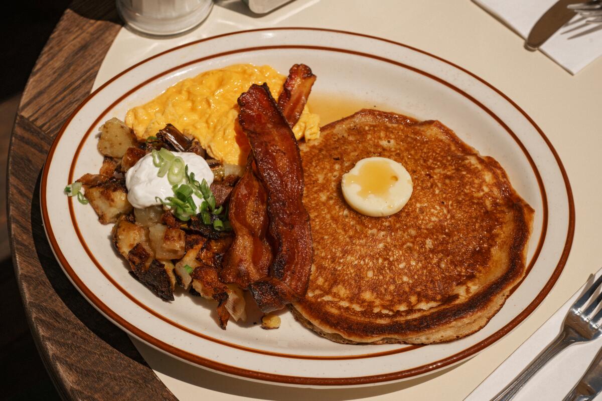 Larchmont Slam at Max & Helen's in Larchmont.