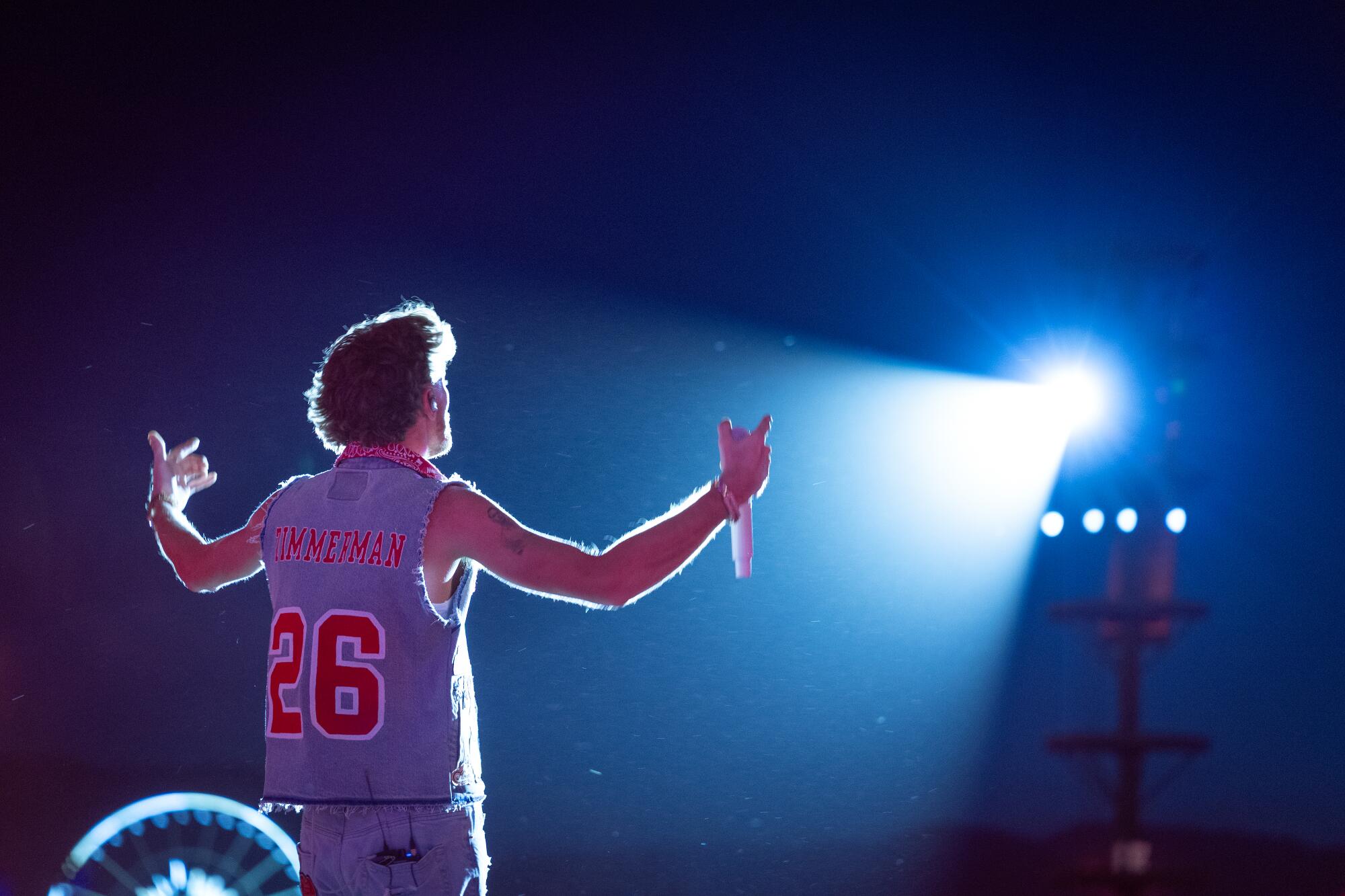 Bailey Zimmerman on Stagecoach's main stage.
