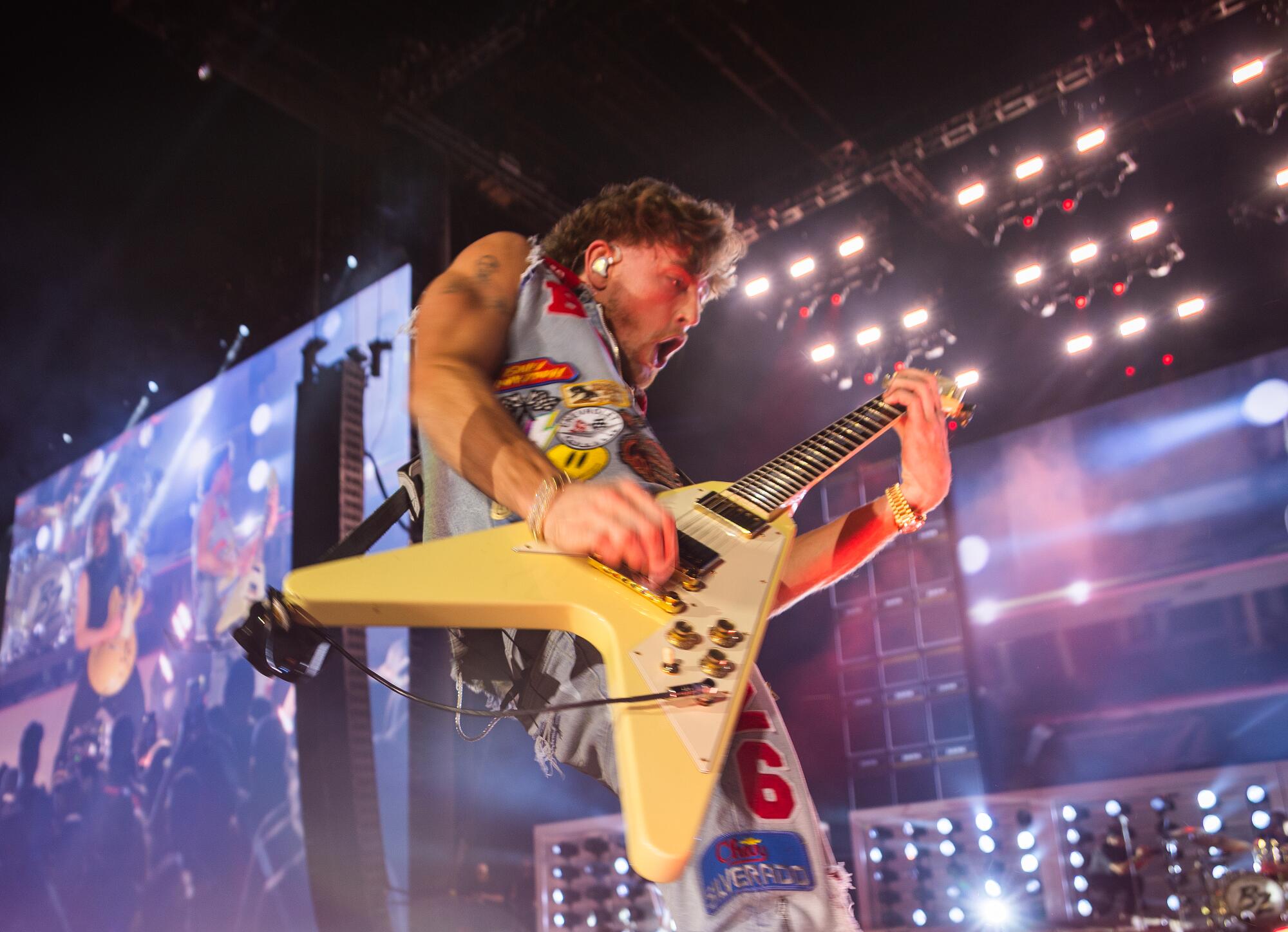 Bailey Zimmerman performs on the Mane Stage during the Stagecoach 