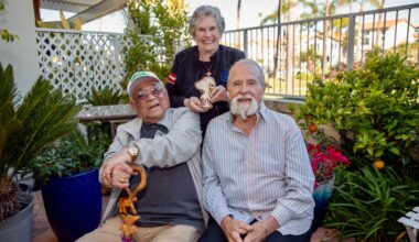 Friends celebrate 25th anniversary of ‘Peanuts’ sculpture by Stan Pawlowski – Press Telegram