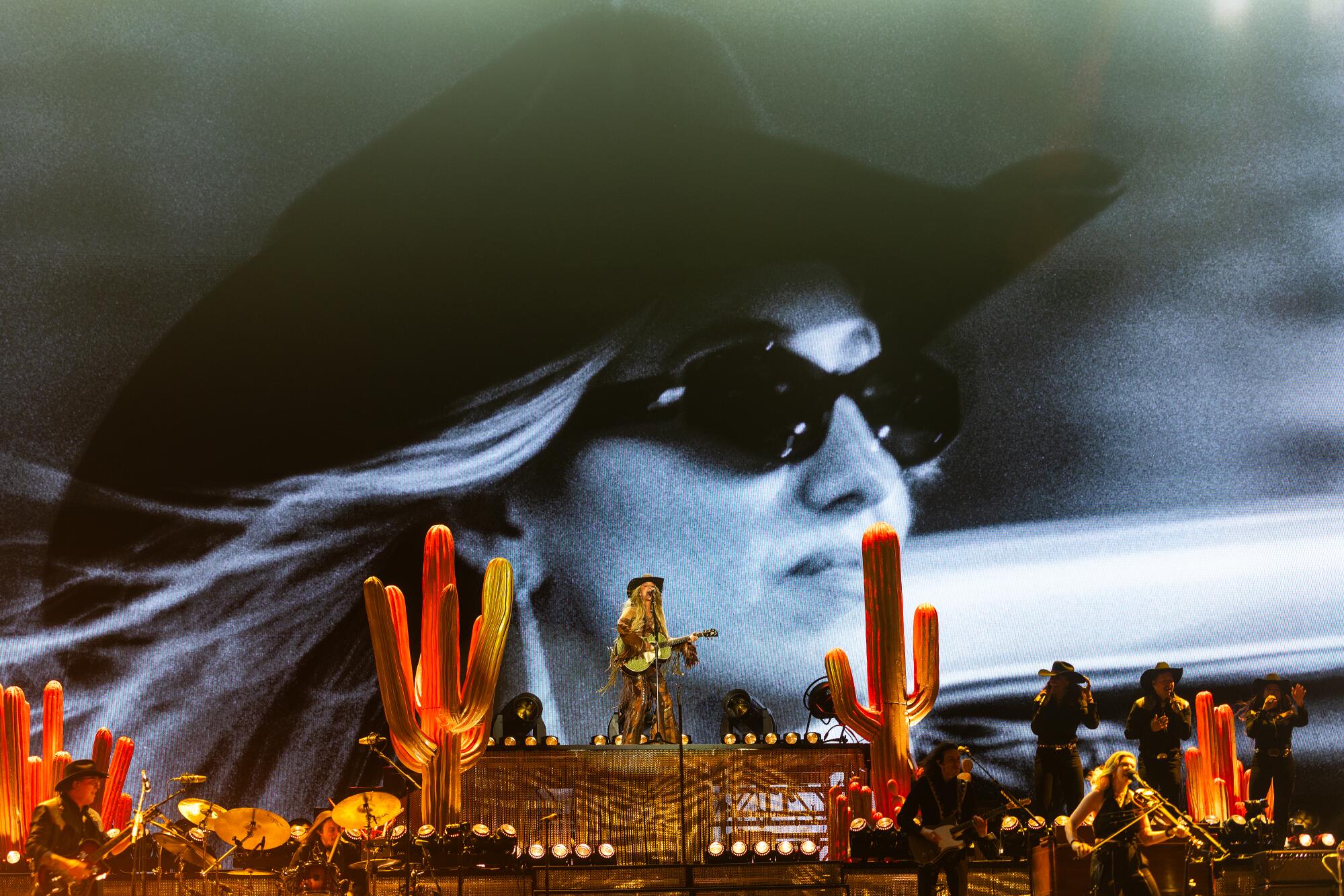 Lainey Wilson performs.