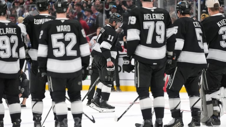 After the final game of his career, Los Angeles Kings'...