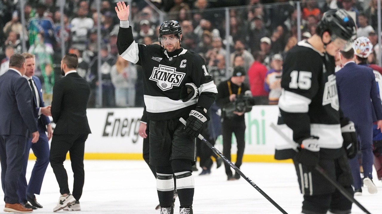 Anze Kopitar's 2-decade career with the Los Angeles Kings ends in cheers and tears with playoff loss