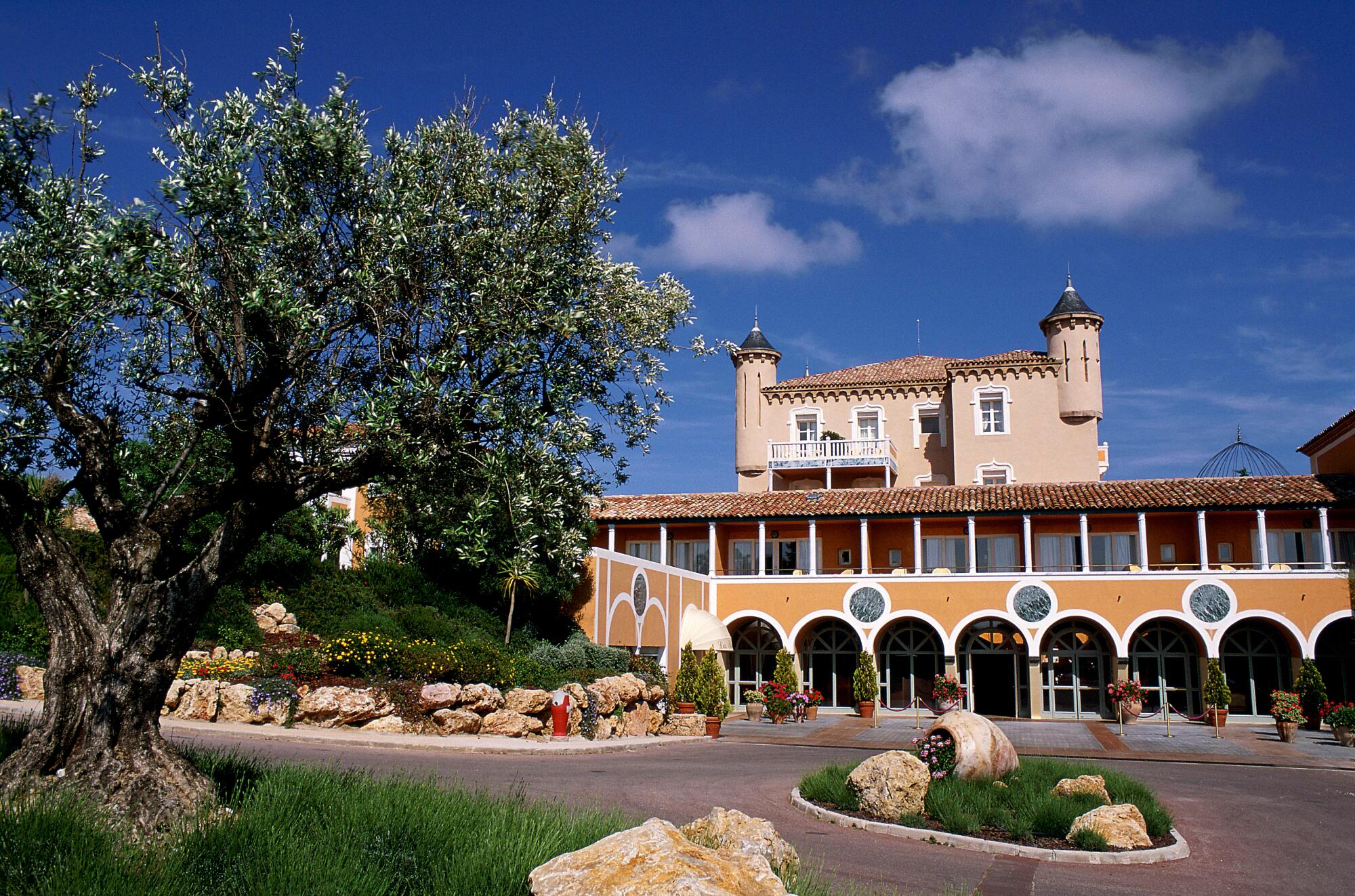 The Airelles Chateau de la Messardière in Saint-Tropez will stand in for the "White Lotus du Cap."