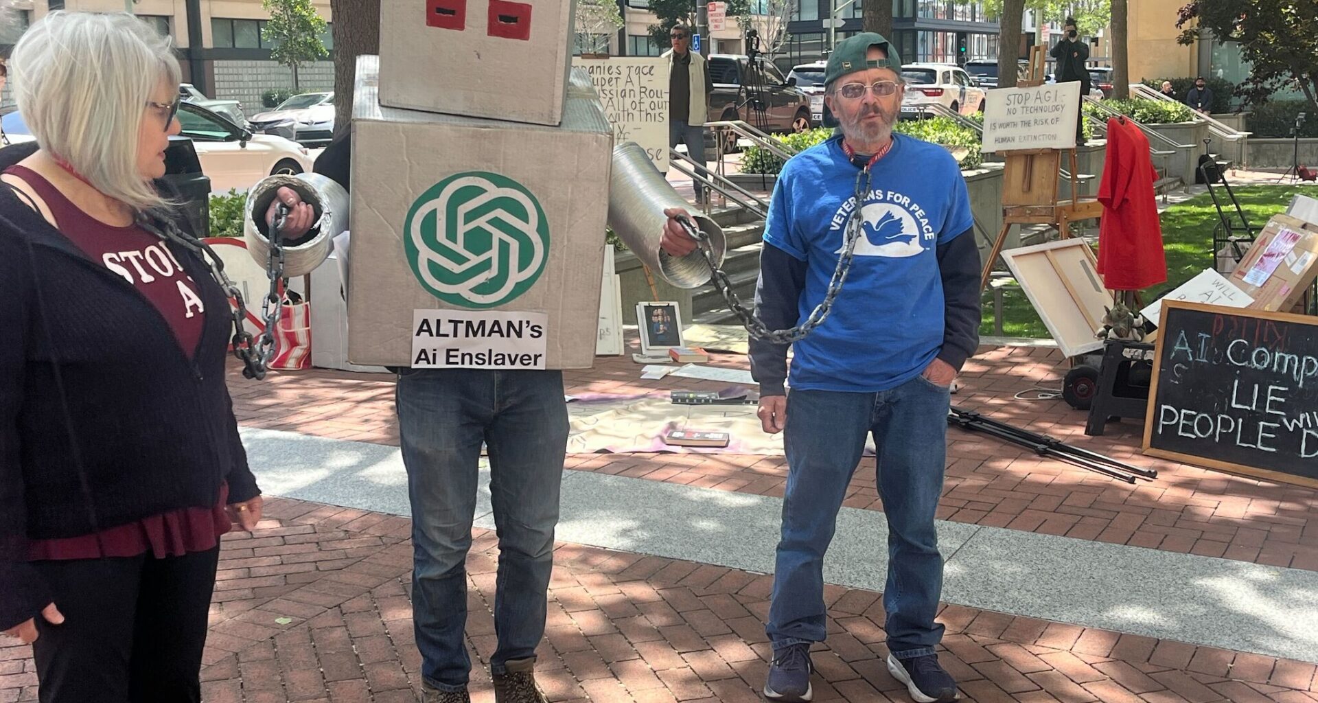 Elon Musk vs. OpenAI trial attracts media, anti-AI protests to Oakland