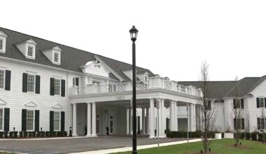 Oakland Hills Country Club re-opens after destructive fire years prior