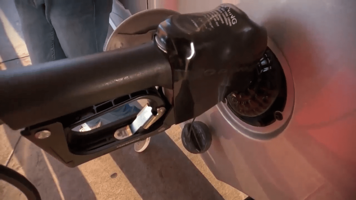 San Diego County’s average gas price officially crosses $6 – NBC 7 San Diego