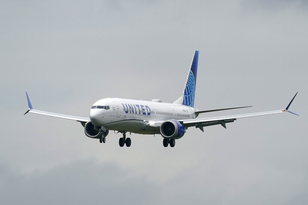 No damage after United jet reportedly hits drone near San Diego airport