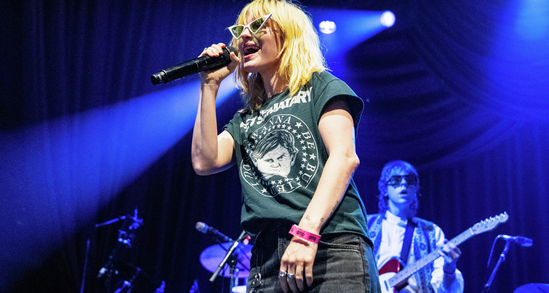 2000s rock star sells out three back-to-back Oakland shows