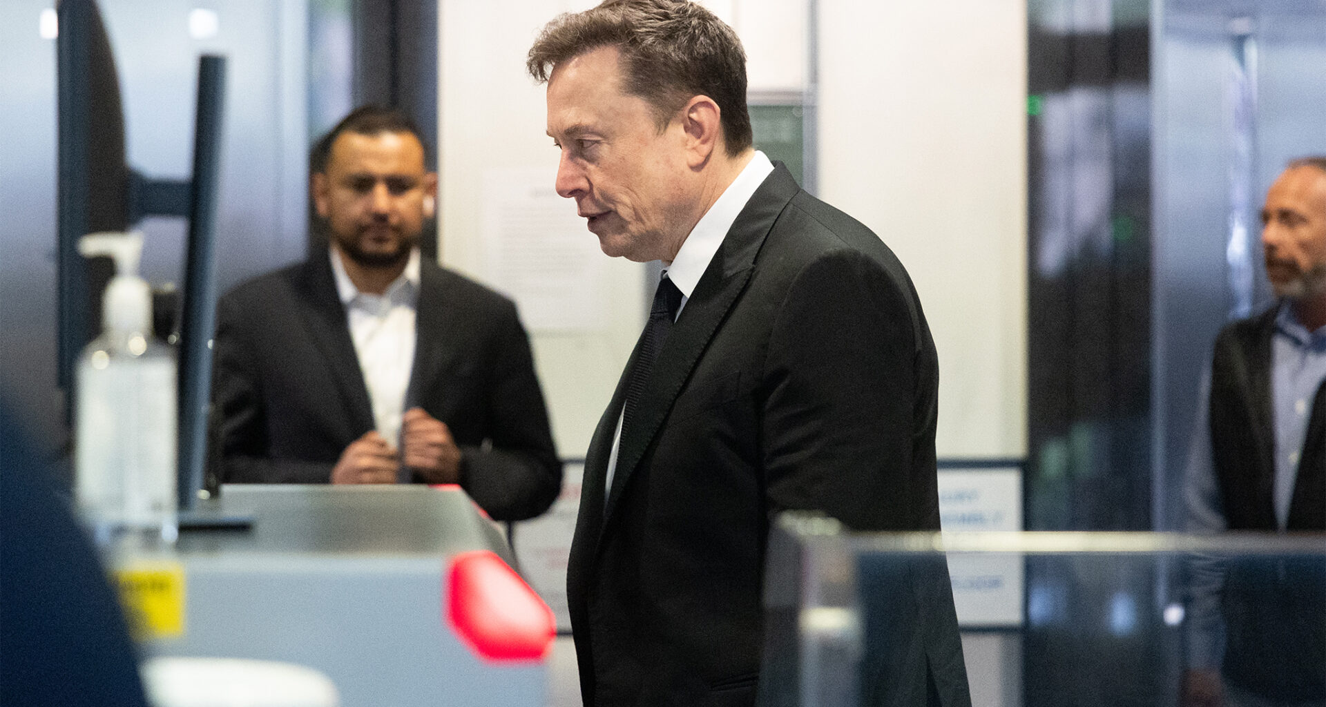 Oakland judge shuts down Elon Musk's 'extinction' talk in OpenAI trial