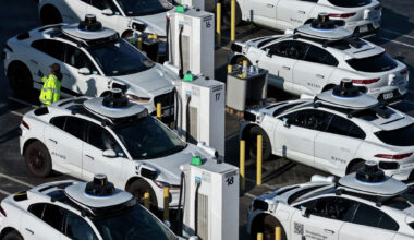 California cracks down on self-driving cars with new rules