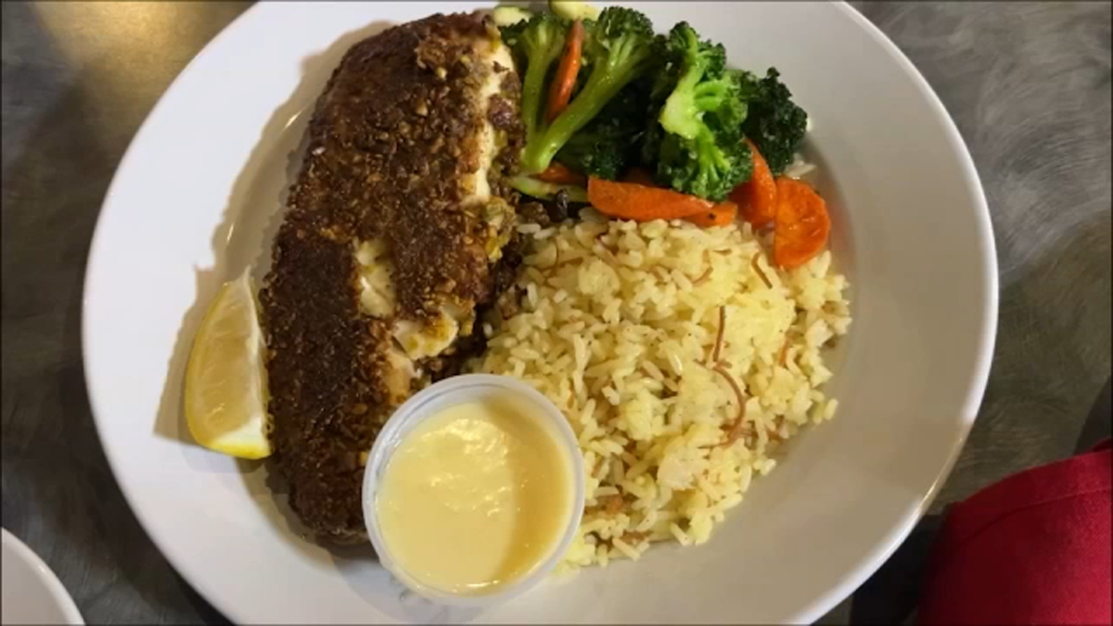 Dine and Dish: Crawdaddy's in Downtown Visalia