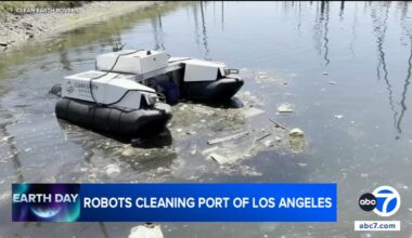 Robots removing trash, cleaning water at Port of Los Angeles