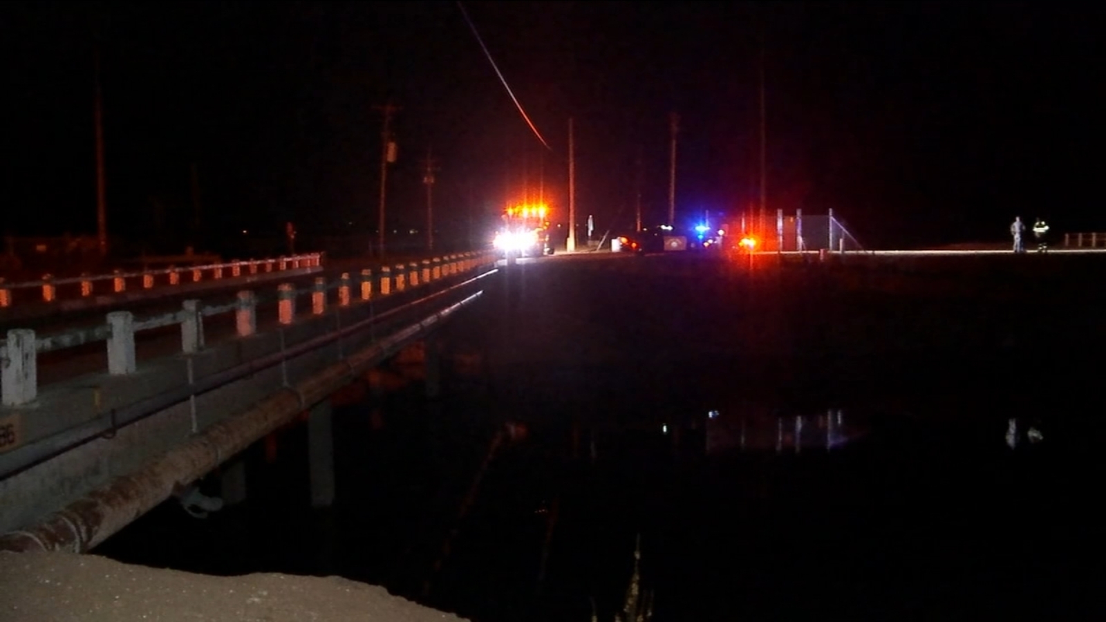 Woman hospitalized after car crashes into canal in eastern Fresno County