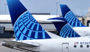 San Francisco International United Airlines pilot reports drone strike on approach to San Diego International Airport, FAA says
