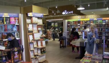 Barnes & Noble holds grand opening for new Clovis location