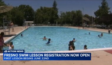 Sign-ups open for swim lessons through City of Fresno