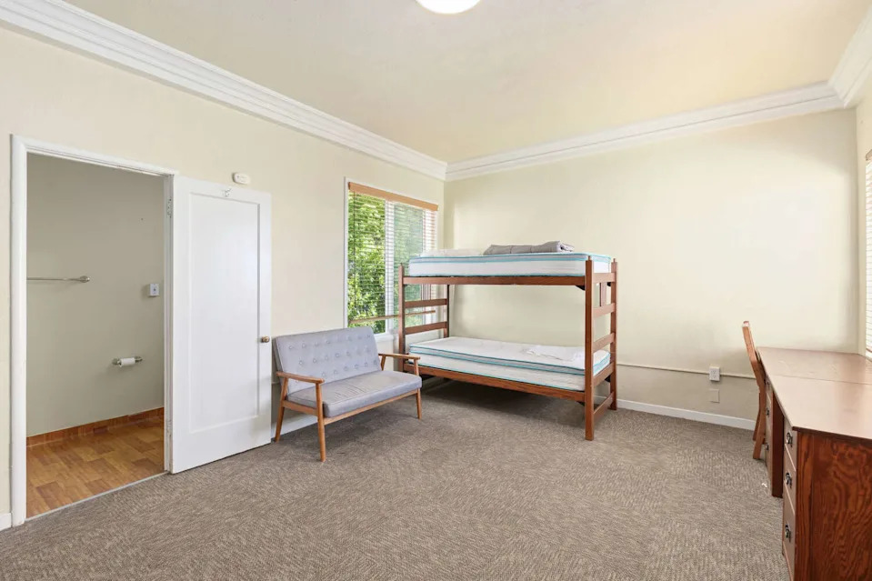 The San Francisco Ballet is offloading 3016 Jackson St., a historic 15-bedroom Edwardian property in Pacific Heights, for $6.5 million. (Steph Dewey/Reflex Imaging/Compass)