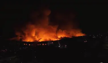 Huge fire erupts at warehouse in Ontario, California –  VIDEO
