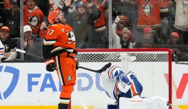 Ducks blast Oilers 7-4 in Game 3 in Anaheim's first home playoff game in 8 years