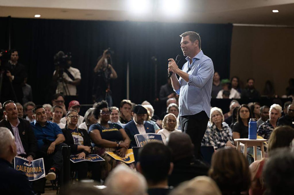 California gubernatorial candidate Eric Swalwell speaks to voters at a town hall in Sacramento, California, on Tuesday. Photo: TNS