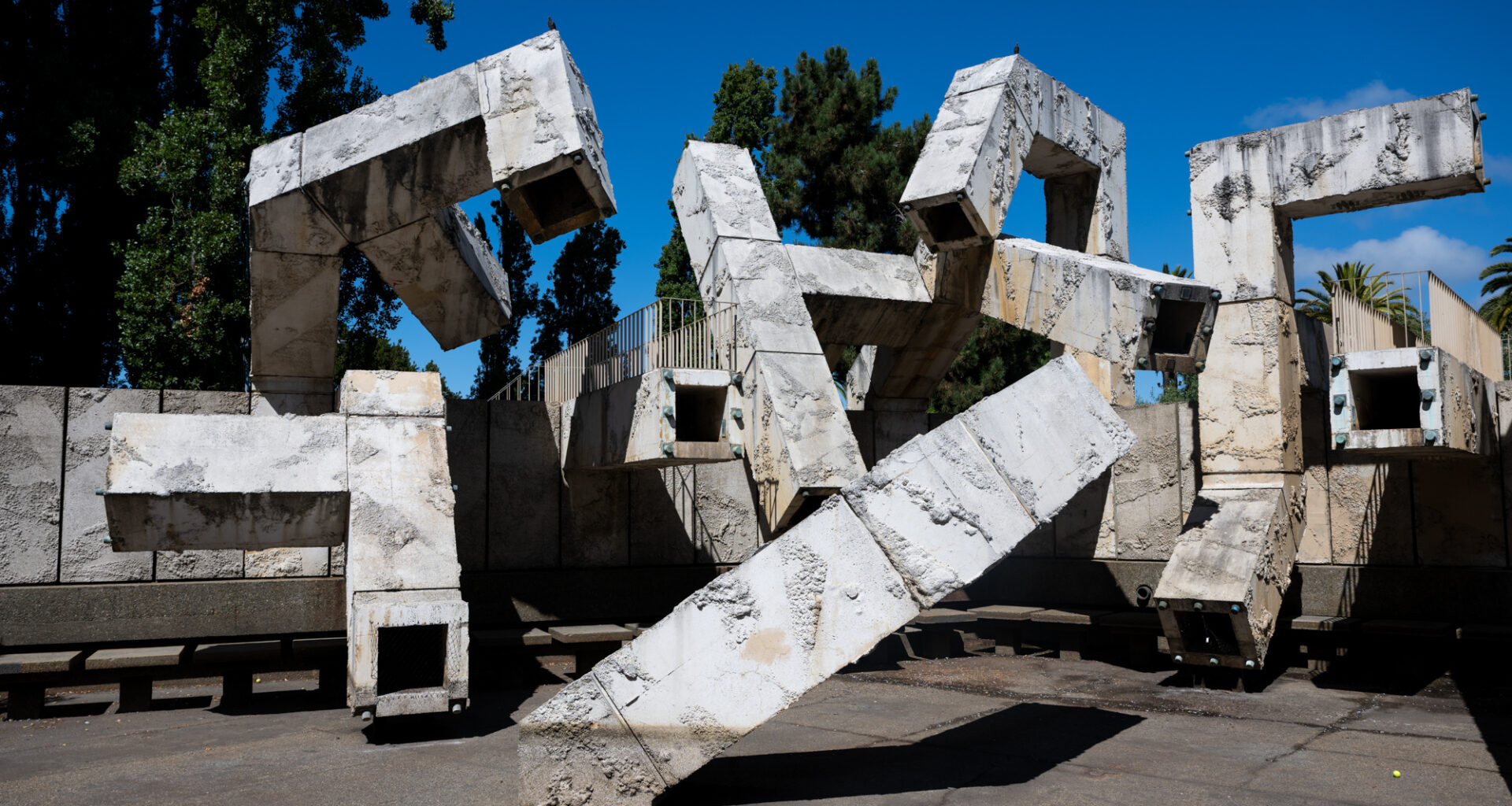 San Francisco Will Start Dismantling the Vaillancourt Fountain on Monday