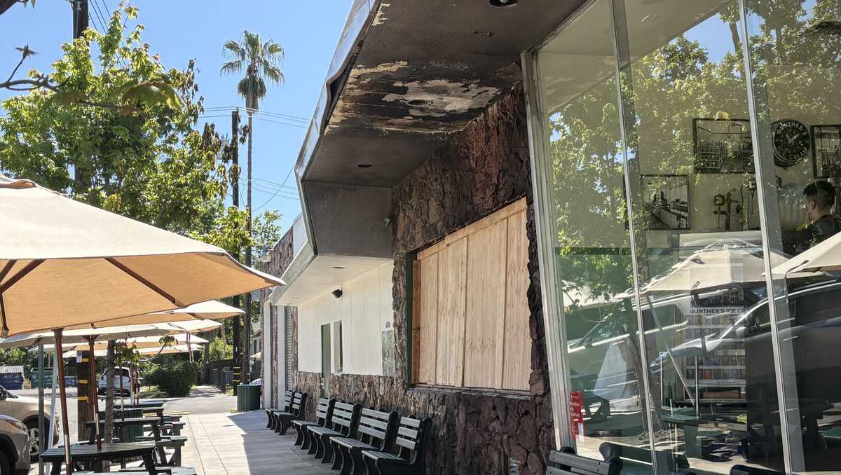 Gunther's Ice Cream remains open after fire causes smoke damage