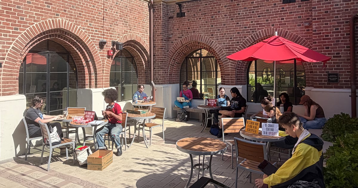 SDA students respond to staff layoffs, large budget cuts – Annenberg Media