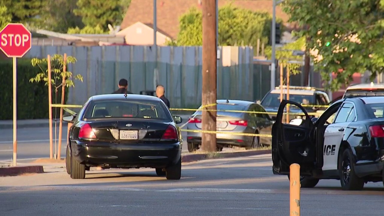 Teen shot near middle school in North Hills | FOX 11 LA