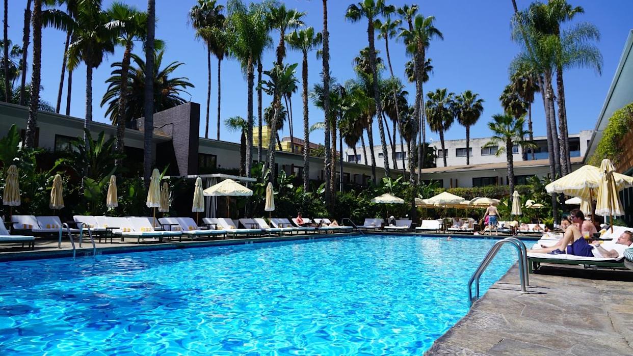 A sunny Anaheim hotel pool offers a comfortable and family-friendly base close to Disneyland Resort