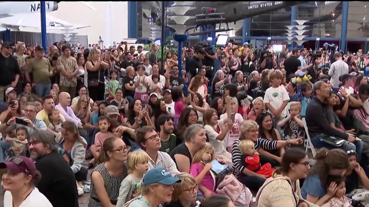 Hundreds gathered in San Diego to watch the historic Artemis II return to Earth – NBC 7 San Diego