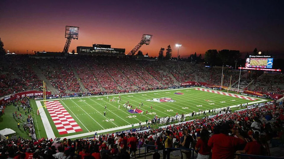 The sun sets on Valley Children's Stadium during Fresno State's season-opening game against Cal Poly on Thursday, Sept. 1, 2022.