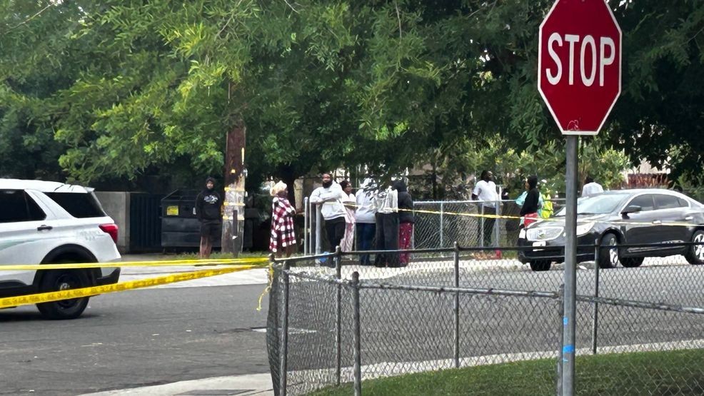 The Kern County Sheriff’s Office said homicide detectives were called out for a victim of a shooting on Knotts Street in east Bakersfield. PHOTO: KBAK/KBFX