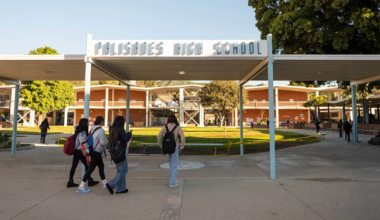 Los Angeles school district, unions praise new agreements | California