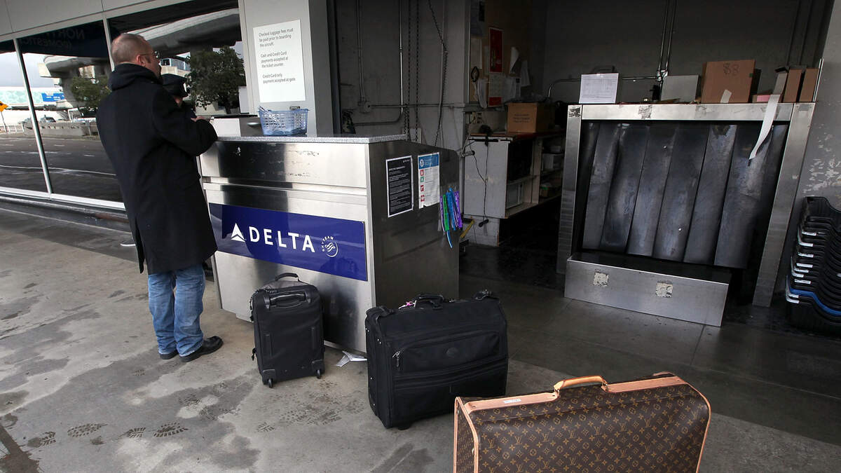 Higher Baggage Fees Hit San Diego Travelers | Newsradio 600 KOGO