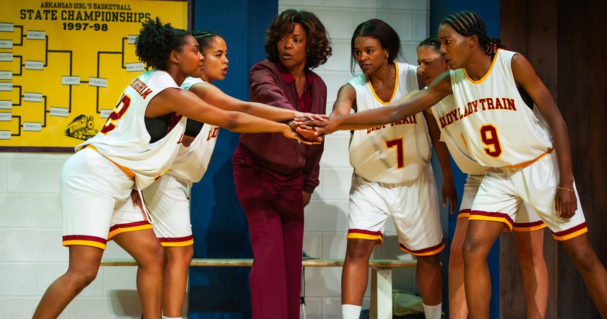 ‘Flex’ finds female solidarity on the basketball court | Theater