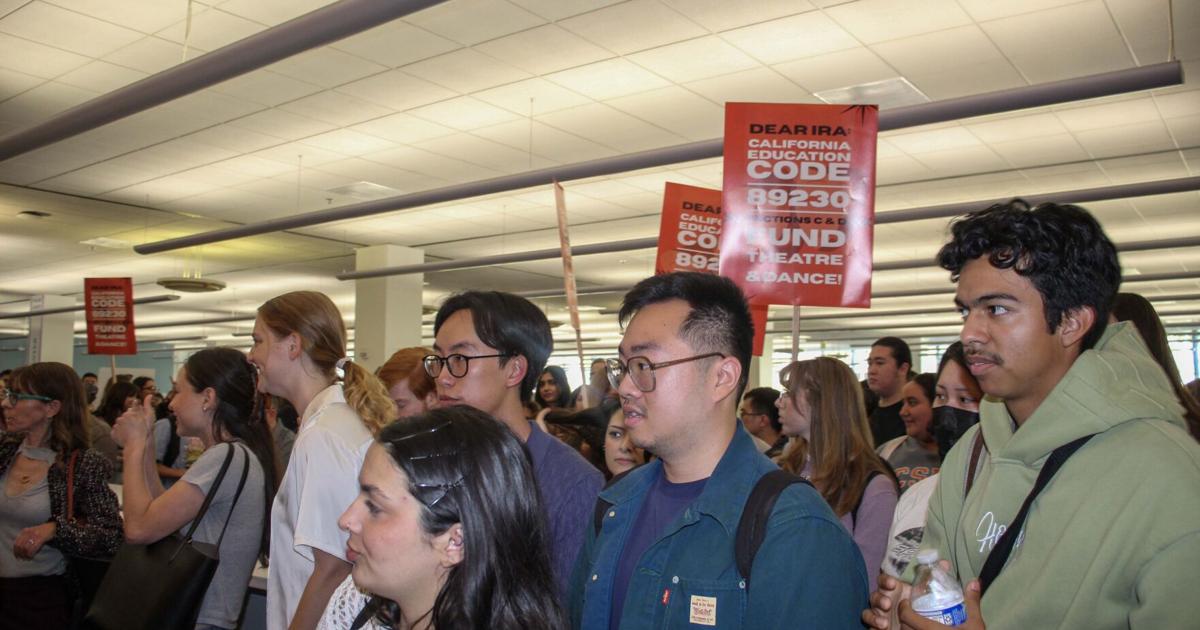 CSUF students impacted by cuts to IRA funding protest at academic senate | News