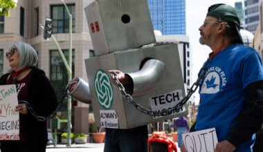 Altman Makes Surprise Courtroom Appearance As Potential Jurors Slam AI