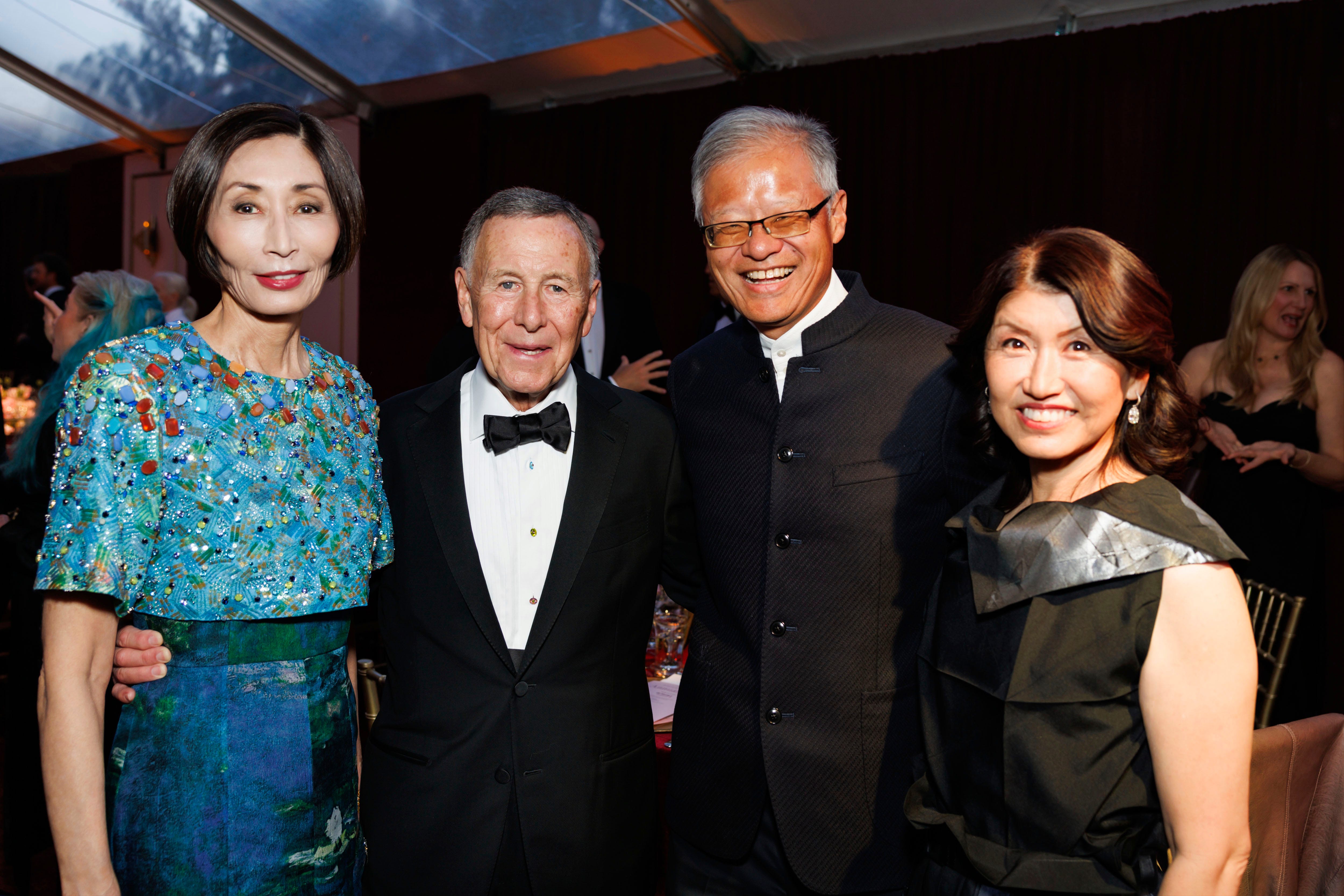san francisco, ca april 16  yurie pascarella, carl pascarella, jerry yang and akiko yamazaki attend famsf annual gala 2026 on april 16th 2026 at deyoung museum in san francisco, ca photo  devlin shand for drew altizer photography