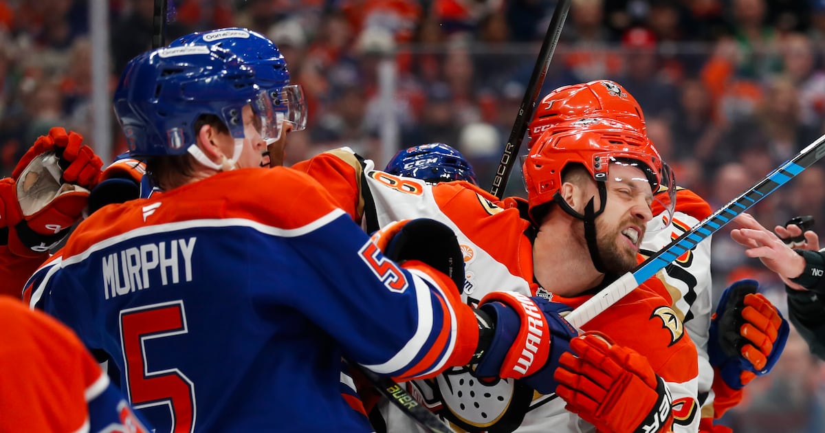 Alex Killorn gives Anaheim Ducks advantage over Edmonton Oilers after two periods in Game 2